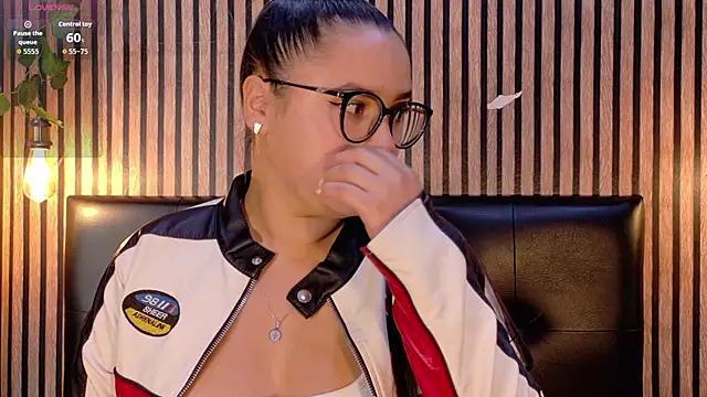 Snapshot of Victoria_Ponce1 chatting on October 2025 09:12:02 PM Victoria Ponce1 online show from October 2025 09:12:02 PM