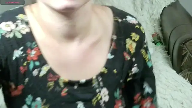 Snapshot of Mikki5P chatting on September 2025 05:27:02 PM Mikki5P online show from September 2025 05:27:02 PM