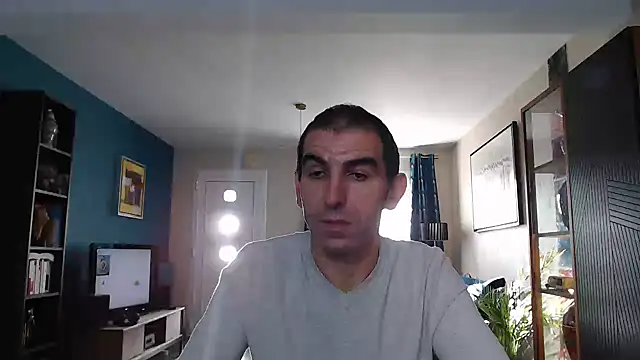 Snapshot of Samir_44200 chatting on November 2025 02:28:01 PM Samir 44200 online show from November 2025 02:28:01 PM