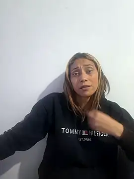 salome drasin online show from April 2026 10:59:01 PM