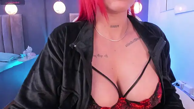 Snapshot of cami_rouxxx_ chatting on October 2025 11:24:02 PM cami rouxxx online show from October 2025 11:24:02 PM