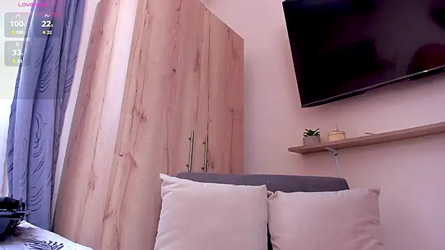 sofiaVelez01 online show from July 2026 05:15:02 PM