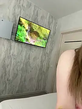 Snapshot of CaseyCumFace chatting on January 2025 03:32:02 AM CaseyCumFace online show from January 2025 03:32:02 AM