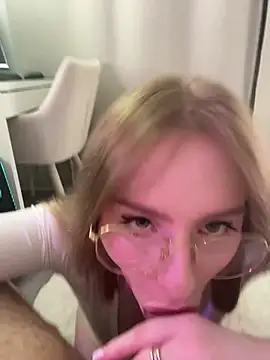 Snapshot of CaseyCumFace chatting on February 2025 10:06:02 PM CaseyCumFace online show from February 2025 10:06:02 PM