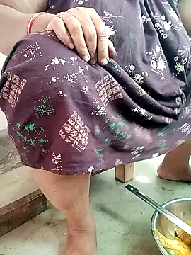 Hotty-rumi online show from February 2026 07:18:01 AM