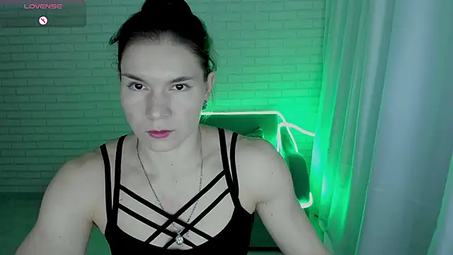 Lisa Ray online show from February 2025 04:27:02 AM