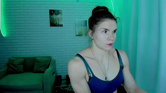 Lisa Ray online show from November 2025 07:10:01 AM