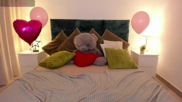 AmA lia  online show from March 2025 01:14:02 PM