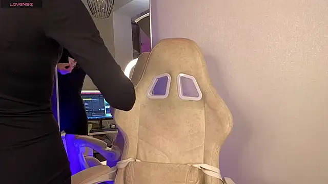 Snapshot of Maddy_Garcia chatting on January 2025 04:54:01 PM Maddy Garcia online show from January 2025 04:54:01 PM