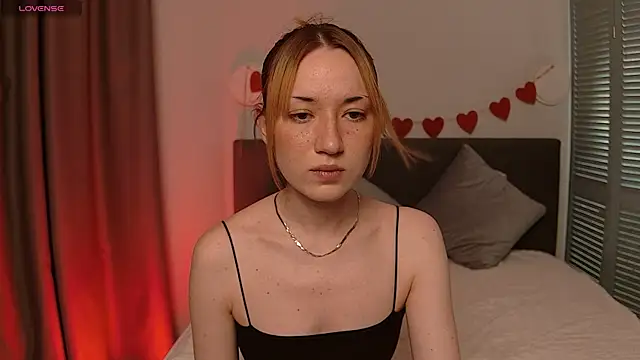 Snapshot of Maddy_Garcia chatting on February 2025 11:58:02 PM Maddy Garcia online show from February 2025 11:58:02 PM