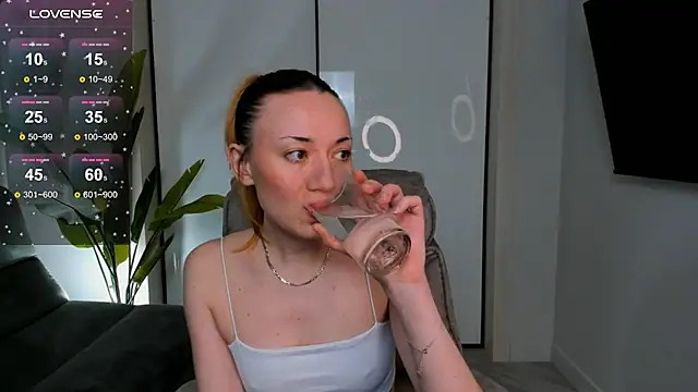 Snapshot of Maddy_Garcia chatting on February 2025 12:43:01 AM Maddy Garcia online show from February 2025 12:43:01 AM