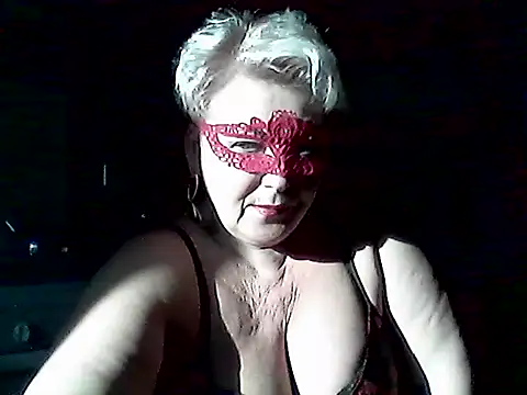 Lisa Suzie online show from March 2026 02:34:01 PM