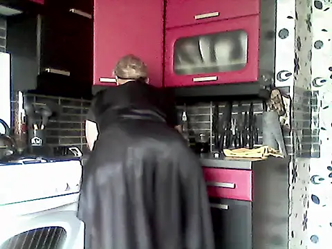 Lisa Suzie online show from May 2026 09:05:01 AM