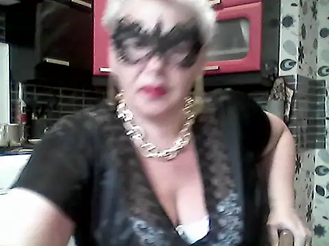 Lisa Suzie online show from May 2026 05:38:02 AM
