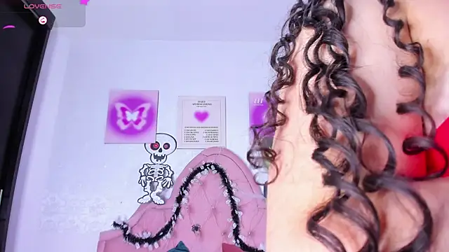 amandalee01 online show from October 2025 07:48:02 PM