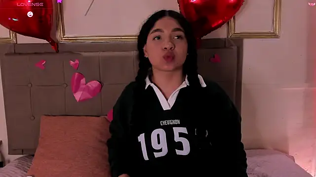 amandalee01 online show from February 2026 07:43:01 PM