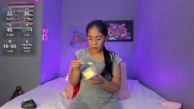 PammelaRoss1 online show from November 2025 05:05:02 PM