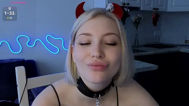 Snapshot of alexa_novak chatting on December 2024 04:30:02 AM alexa novak online show from December 2024 04:30:02 AM