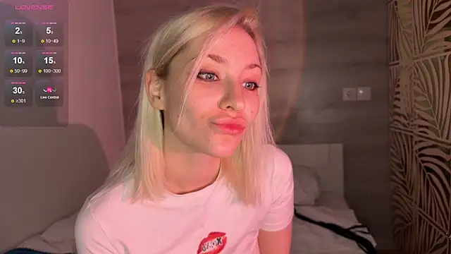 Snapshot of alexa_novak chatting on November 2025 02:50:02 AM alexa novak online show from November 2025 02:50:02 AM