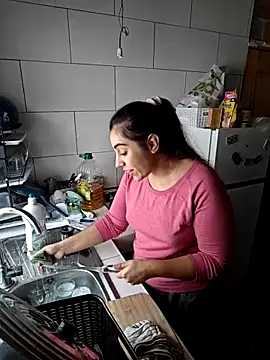 Snapshot of Ursumi1 chatting on December 2025 11:06:02 AM Ursumi1 online show from December 2025 11:06:02 AM