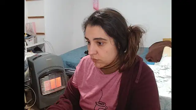 Snapshot of Ursumi1 chatting on January 2026 09:28:02 PM Ursumi1 online show from January 2026 09:28:02 PM