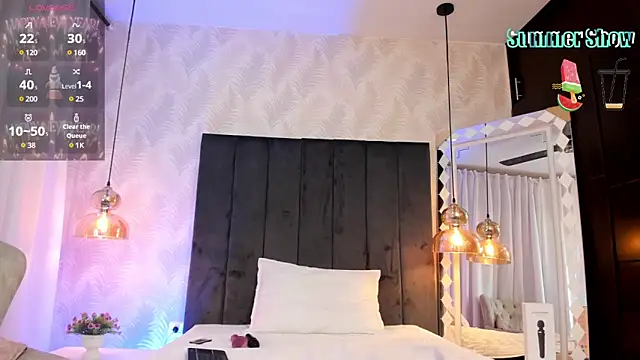 Snapshot of SHARONN____ chatting on January 2025 03:15:02 AM SHARONN online show from January 2025 03:15:02 AM