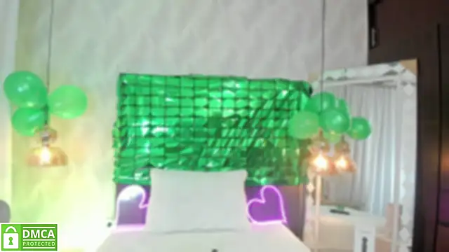 Snapshot of SHARONN____ chatting on March 2025 04:37:02 AM SHARONN online show from March 2025 04:37:02 AM