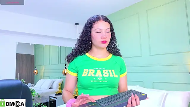 SHARONN     online show from May 2026 07:40:02 PM
