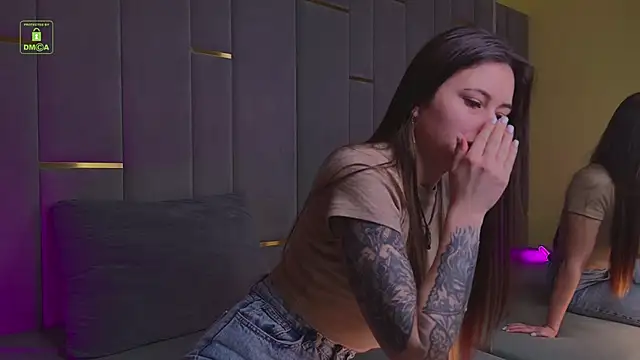 Snapshot of Ishtar_Divine chatting on February 2025 02:02:01 PM Ishtar Divine online show from February 2025 02:02:01 PM