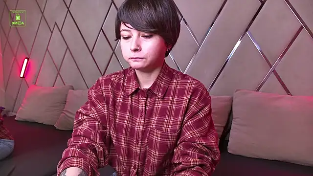 Snapshot of Ishtar_Divine chatting on November 2025 10:57:02 AM Ishtar Divine online show from November 2025 10:57:02 AM