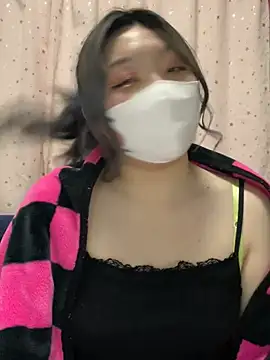 Snapshot of YUNA-yuna chatting on February 2025 04:40:02 PM YUNA-yuna online show from February 2025 04:40:02 PM