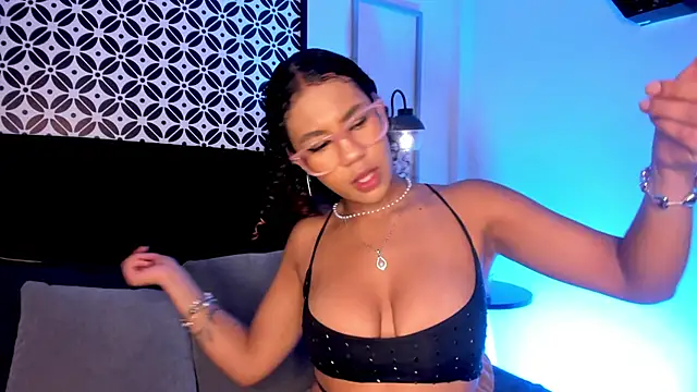 Snapshot of sade_jackson1 chatting on October 2025 04:35:01 AM sade jackson1 online show from October 2025 04:35:01 AM