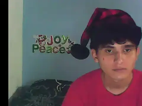 Snapshot of Charley_quin chatting on December 2024 12:59:02 AM Charley quin online show from December 2024 12:59:02 AM