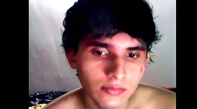 Snapshot of Charley_quin chatting on February 2025 11:32:02 PM Charley quin online show from February 2025 11:32:02 PM