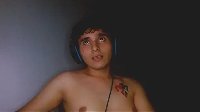 Snapshot of Charley_quin chatting on September 2025 04:23:02 AM Charley quin online show from September 2025 04:23:02 AM