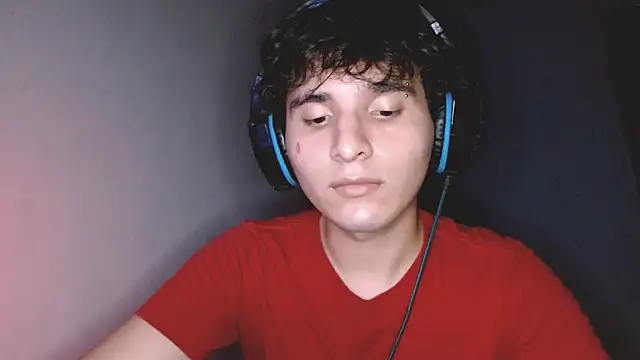 Snapshot of Charley_quin chatting on October 2025 04:22:01 AM Charley quin online show from October 2025 04:22:01 AM