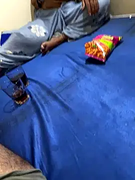 Snapshot of United3 chatting on September 2025 08:47:01 AM United3 online show from September 2025 08:47:01 AM