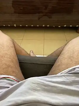 Snapshot of United3 chatting on September 2025 09:08:02 AM United3 online show from September 2025 09:08:02 AM