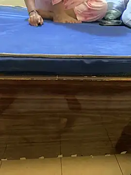 Snapshot of United3 chatting on September 2025 10:06:01 AM United3 online show from September 2025 10:06:01 AM