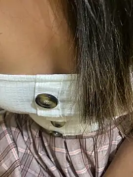 Snapshot of United3 chatting on October 2025 09:42:02 AM United3 online show from October 2025 09:42:02 AM