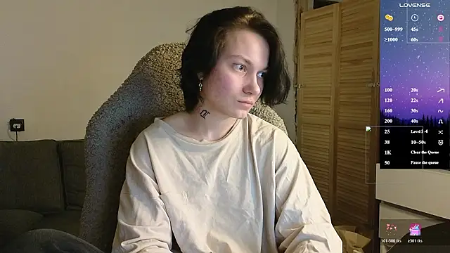 esajukyy online show from February 2026 01:01:02 PM