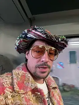 Snapshot of zenzero87 chatting on March 2025 05:53:02 AM zenzero87 online show from March 2025 05:53:02 AM