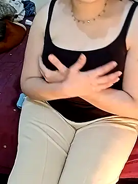 Snapshot of ShadiaStar chatting on March 2025 01:28:01 AM ShadiaStar online show from March 2025 01:28:01 AM