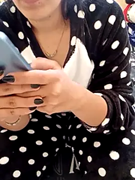 Snapshot of ShadiaStar chatting on November 2025 11:24:02 AM ShadiaStar online show from November 2025 11:24:02 AM