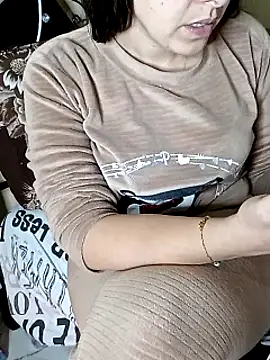 Snapshot of ShadiaStar chatting on January 2026 06:32:02 PM ShadiaStar online show from January 2026 06:32:02 PM