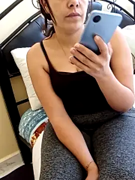 Snapshot of ShadiaStar chatting on February 2026 12:10:02 PM ShadiaStar online show from February 2026 12:10:02 PM