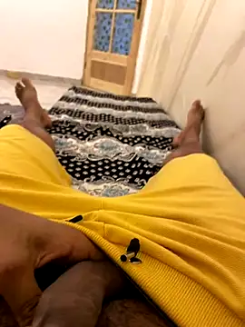 Lahcene online show from November 2025 06:31:02 PM