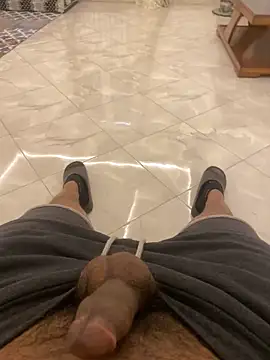 Lahcene online show from December 2025 09:33:01 PM