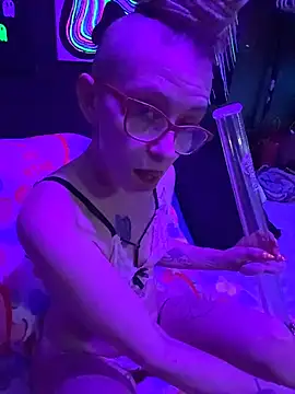 Stonermama666420 online show from February 2026 05:13:02 AM