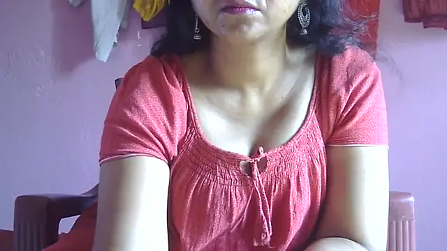 Snapshot of Suhana-sapna chatting on May 2026 02:52:02 AM Suhana-sapna online show from May 2026 02:52:02 AM